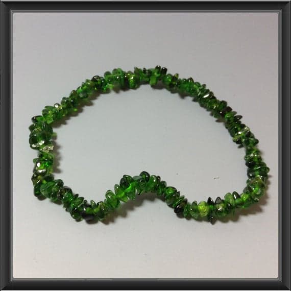 Wholesale 4x8mm Stretchable Green Chrome diopside Bracelet Chips, Smooth 7" for mens, womens, gf, bf & Adult.