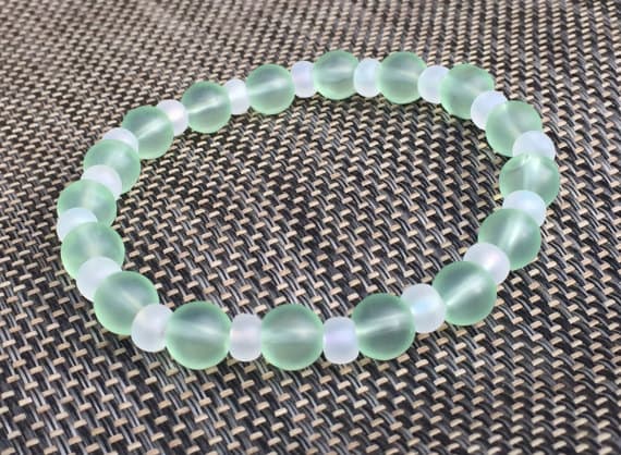 Unique Wedding Gift 8mm Stretchable Green green sea glass Bracelet Round, Smooth 7" for mens, womens.