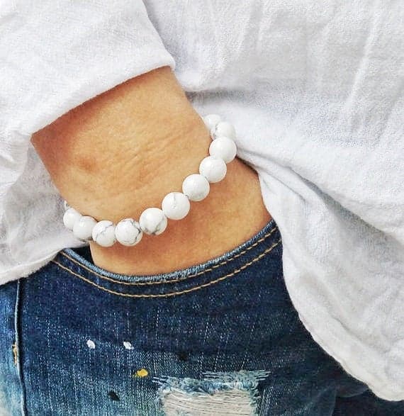 Natural 10mm White AGATE Stretchable Bracelet Round, Smooth 18cm for mens, womens, gf, bf and adults.