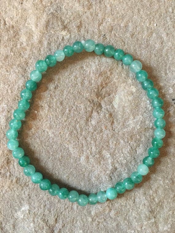 Galaxy Jewelry 4mm Green Green agate Stretchable Bracelet Round, Smooth 18cm for mens, womens, gf, bf and adults.