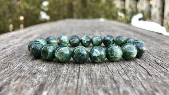 Grounding 10mm Stretchable Green Seraphinite Bracelet Round, Smooth 7.5" for mens, womens, gf, bf & Adult.