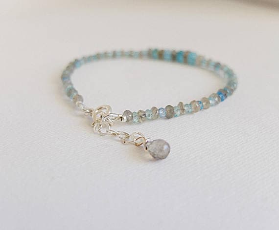 AAA++ Rare Quality Apatite and Labradorite Bracelet,Stacking,Beaded Gemstone Bracelet,Labradorite,Gemstone Bracelet Blue Grey Bracelet Stackable Bracelet 4-5 mm Code- TJH85
