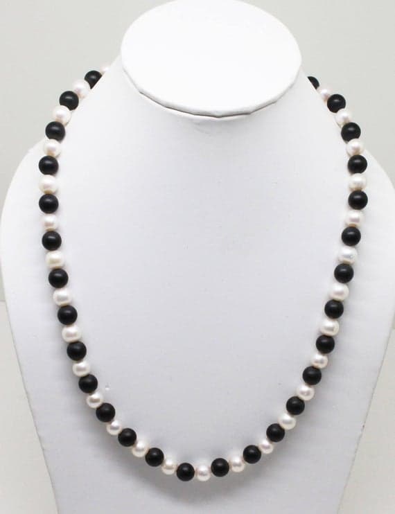 white pearl, matt onyx, necklace round ball smooth 18'strand gemstone beads, jewelry supplies for jewelry making, bulk beads, for meditation jewellery for Reiki Healing  gemstone 7.5-8.5mm