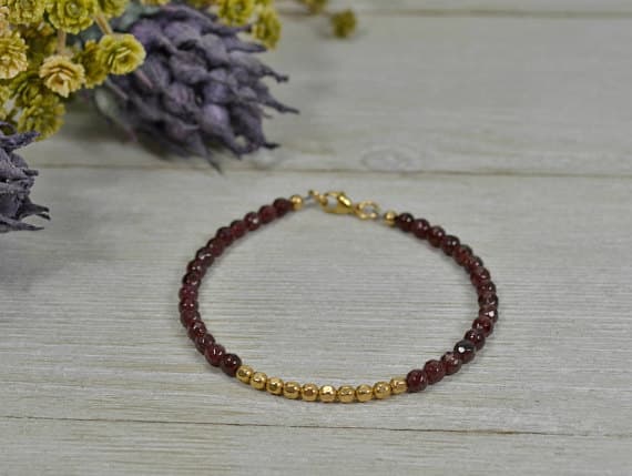 24k gold Plated Artisan Loose,gold helling 3 mm Stracking red Garnet Bracelet Round, Smooth 7" for mens, womens, GF, BF, Adults.