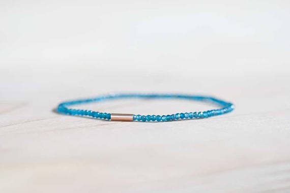 Rose Gold chakras simple 2mm Blue Neon Apatite  Stretchable Bracelet Round, Faceted 18cm for mens, womens, gf, bf and adults.