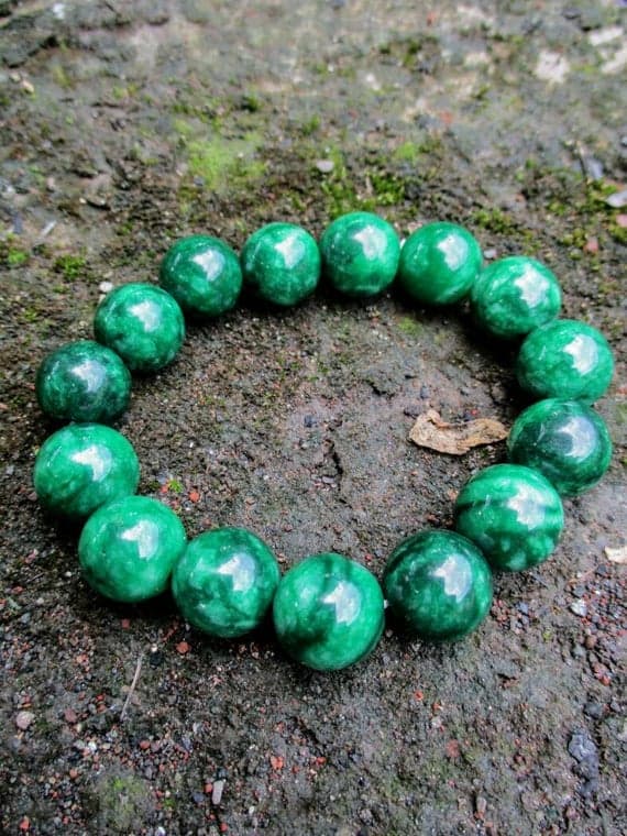 Anxiety Relief Calming 11mm Green Java Jade  Stretchable Bracelet Round, Smooth 18cm for mens, womens, gf, bf and adults.