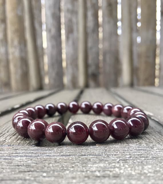 9mm Mozambique Star Garnet Stretch Bracelet Code- WAR6264