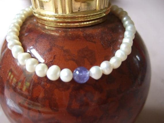 White Freshwater Cultured Pearl 7" Bracelet with Tanzanite Feature Bead and Sterling Silver Lobster Claw Clasp 4-6mm Code- WAR6164